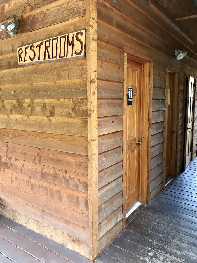 פיירבנקס Sven'S Basecamp Hostel מראה חיצוני תמונה