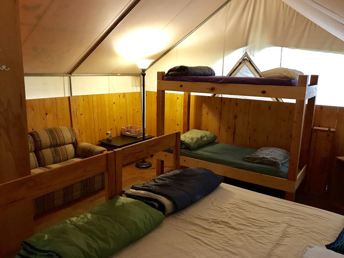 פיירבנקס Sven'S Basecamp Hostel מראה חיצוני תמונה