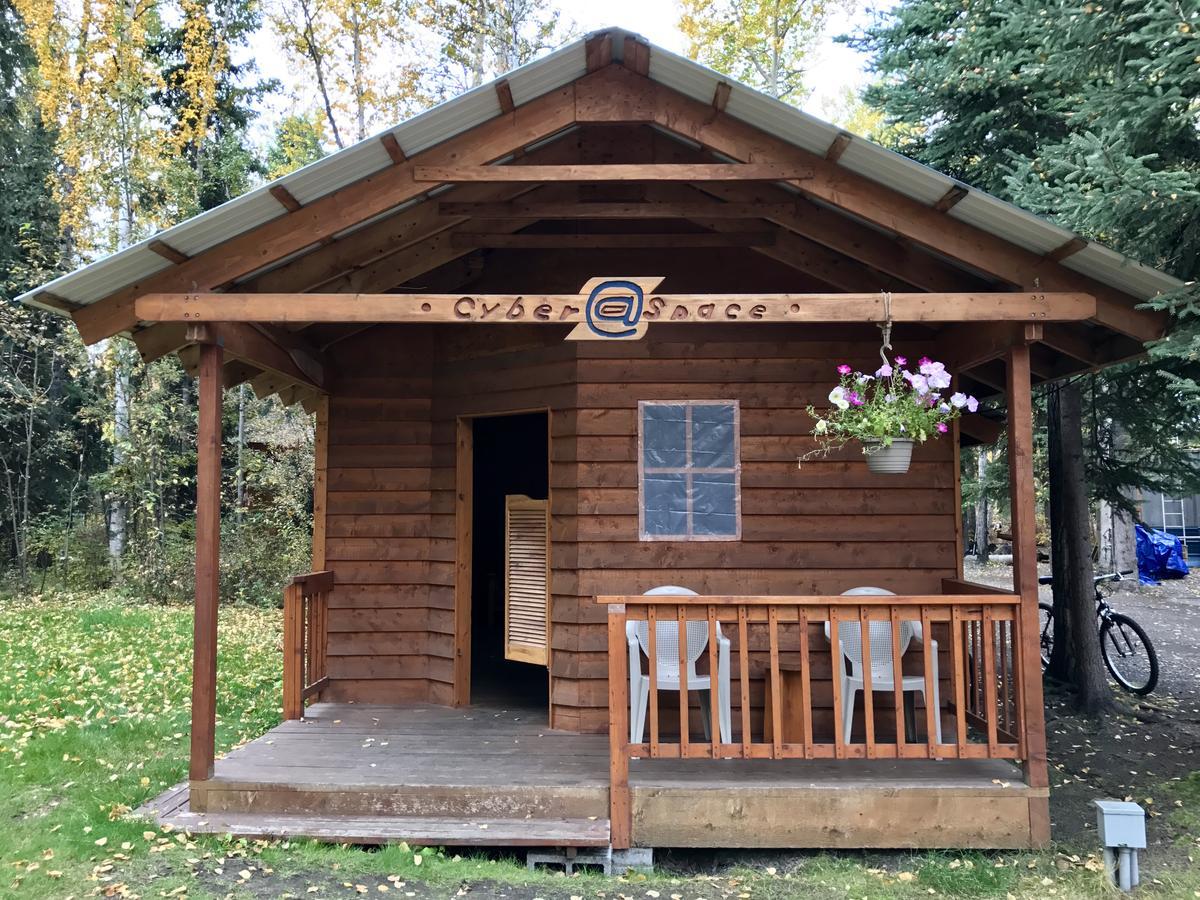 פיירבנקס Sven'S Basecamp Hostel מראה חיצוני תמונה