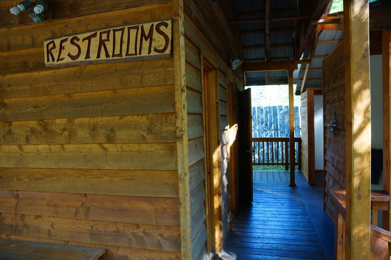 פיירבנקס Sven'S Basecamp Hostel מראה חיצוני תמונה